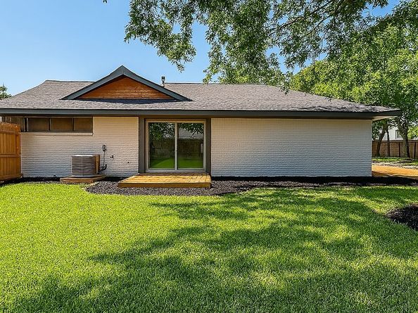 7810 Nairn Street, Houston TX 77074
