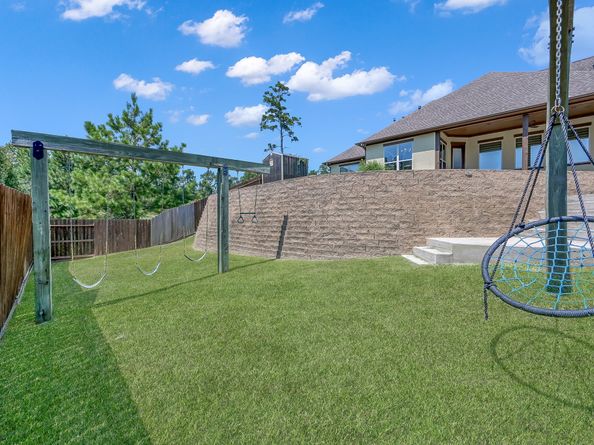 2404 Bramlet Drive, Conroe TX 77304
