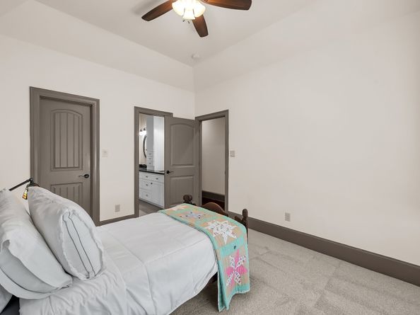 2404 Bramlet Drive, Conroe TX 77304