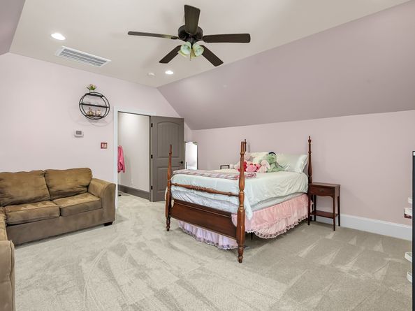 2404 Bramlet Drive, Conroe TX 77304