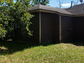 5903 Willow Glen Drive, Houston TX 77033