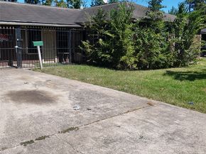 5903 Willow Glen Drive, Houston TX 77033
