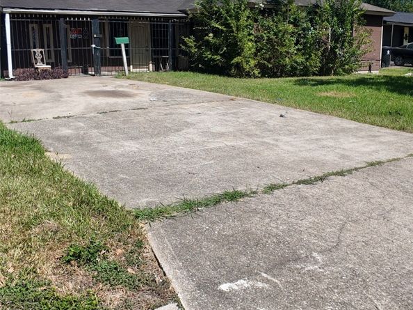 5903 Willow Glen Drive, Houston TX 77033
