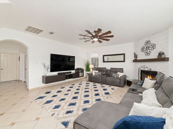 16243 Pinon Vista Drive, Houston TX 77095