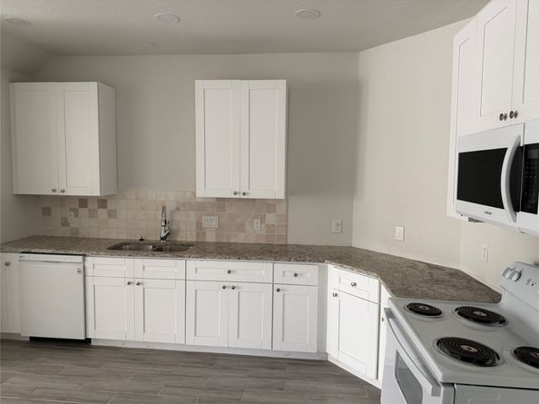 7952 Blue Street, Houston TX 77028
