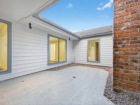 12210 Waldemar Drive, Houston TX 77077