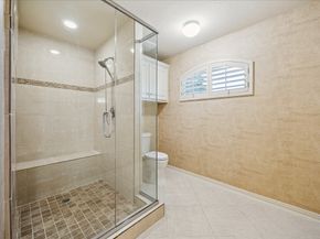 2050 DIAMOND SPRINGS Drive, Houston TX 77077