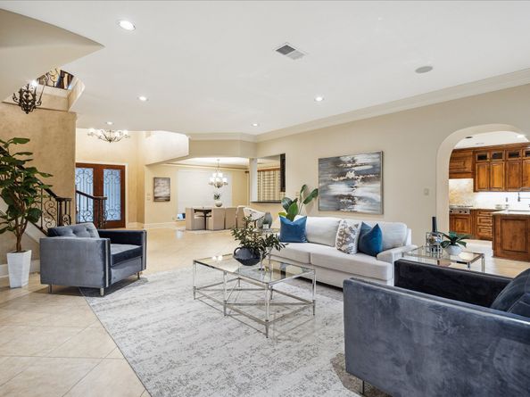 2050 DIAMOND SPRINGS Drive, Houston TX 77077