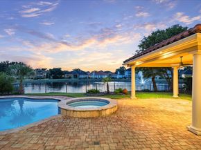 2050 DIAMOND SPRINGS Drive, Houston TX 77077
