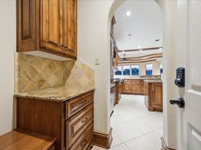 2050 DIAMOND SPRINGS Drive, Houston TX 77077