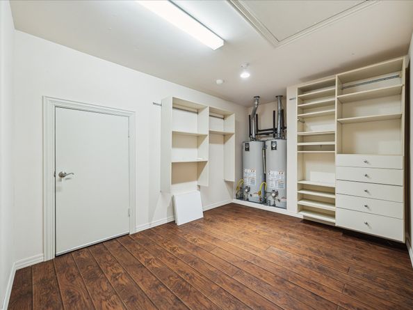2050 DIAMOND SPRINGS Drive, Houston TX 77077