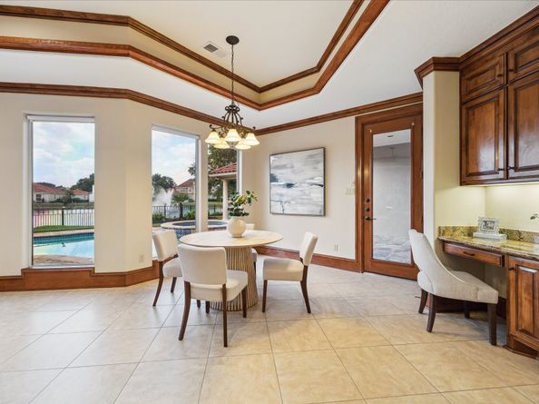2050 DIAMOND SPRINGS Drive, Houston TX 77077