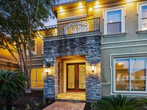 2050 DIAMOND SPRINGS Drive, Houston TX 77077