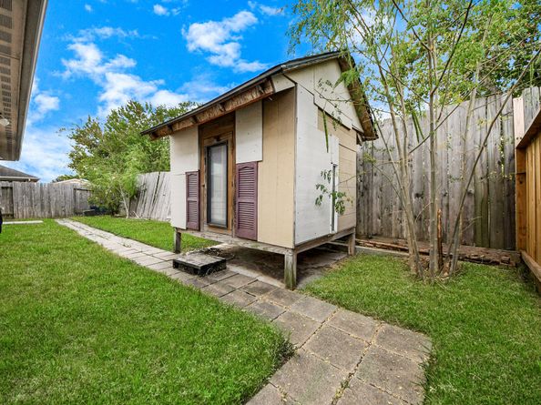 13918 Goodridge Drive, Houston TX 77048