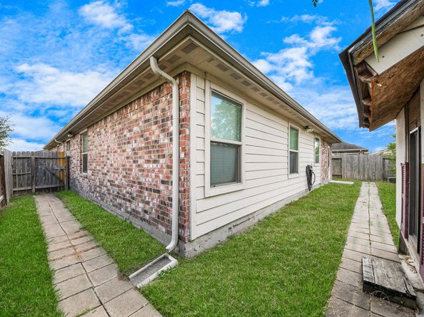 13918 Goodridge Drive, Houston TX 77048