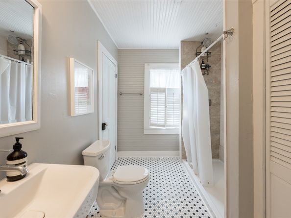 2011 Decatur Street, Houston TX 77007