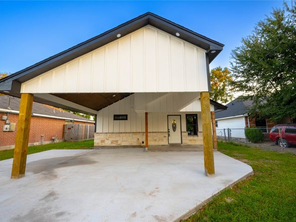 8009 Locksley Road, Houston TX 77078