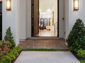 7 Lana Lane, Houston TX 77027