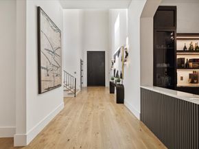 7 Lana Lane, Houston TX 77027