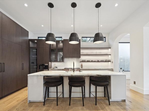 7 Lana Lane, Houston TX 77027