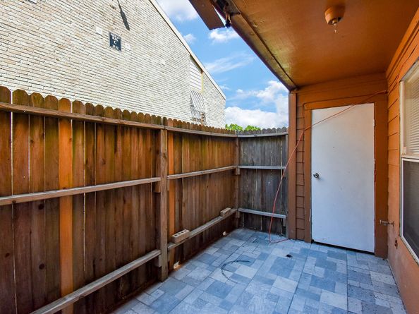 10202 Forum Park Drive 15, Houston TX 77036