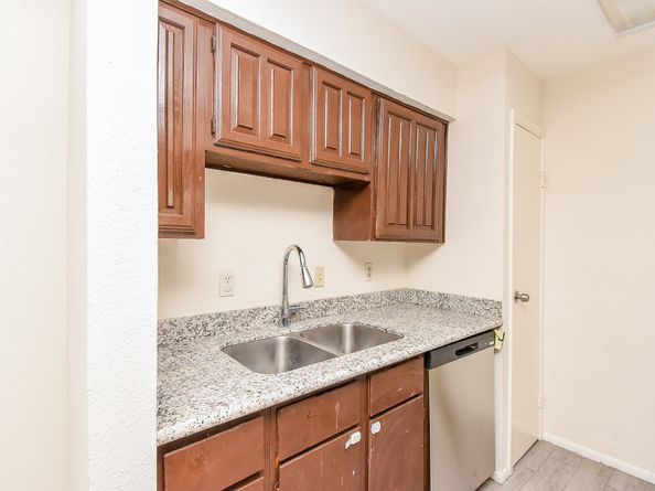 10202 Forum Park Drive 15, Houston TX 77036