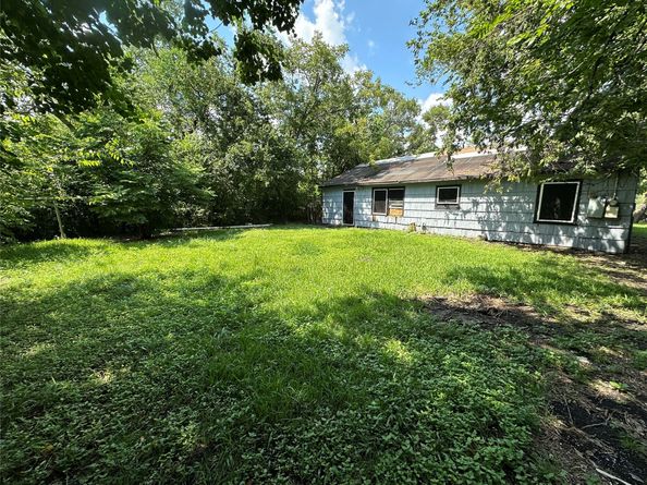 5330 Willow Glen Drive, Houston TX 77033