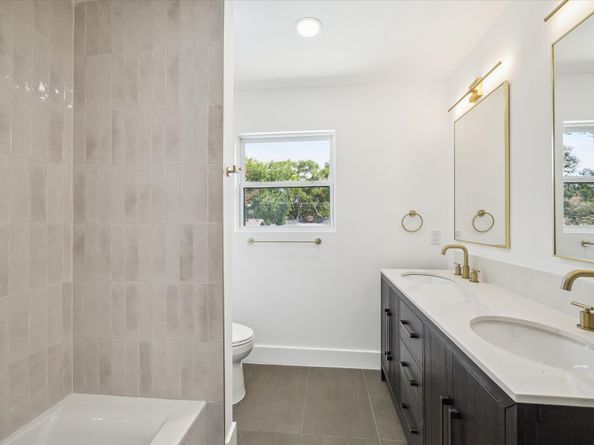 5602 Dumfries Drive, Houston TX 77096