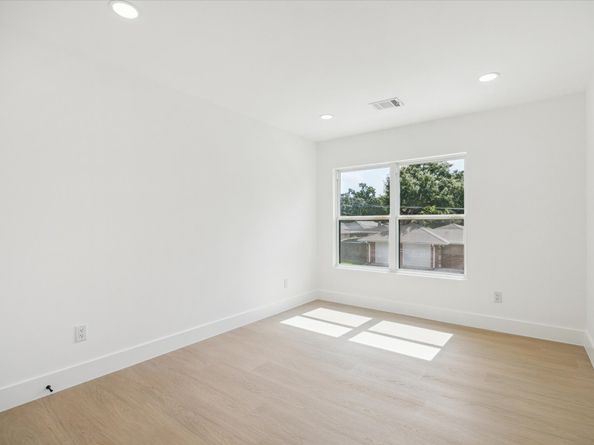 5602 Dumfries Drive, Houston TX 77096
