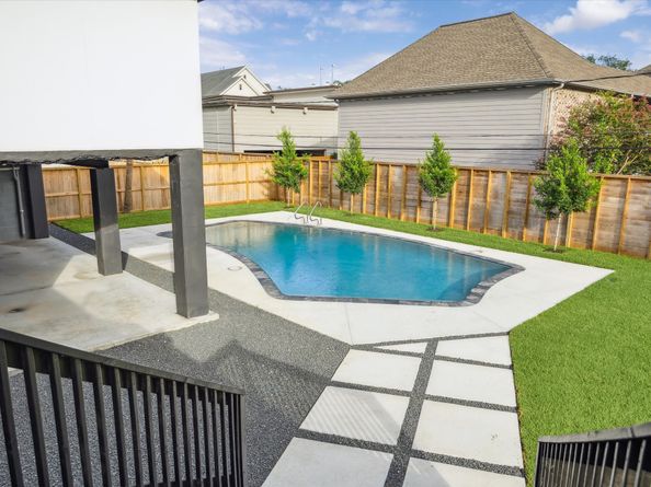 5115 S Braeswood Boulevard, Houston TX 77096