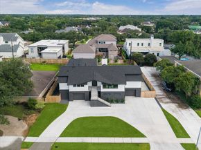 5115 S Braeswood Boulevard, Houston TX 77096
