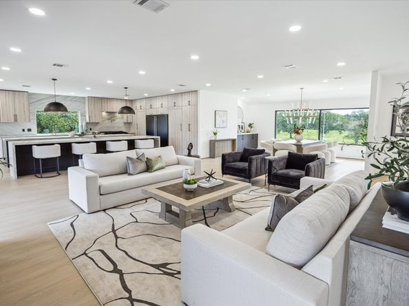 5115 S Braeswood Boulevard, Houston TX 77096