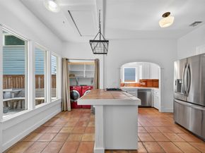 310 E 25th Street, Houston TX 77008