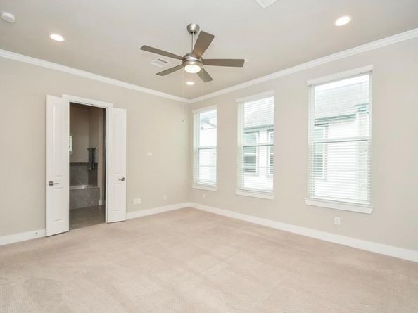 5813 Petty Street C, Houston TX 77007