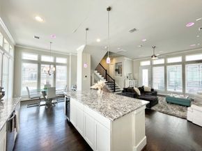 5813 Petty Street C, Houston TX 77007