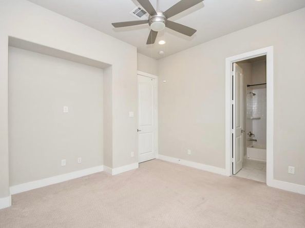 5813 Petty Street C, Houston TX 77007