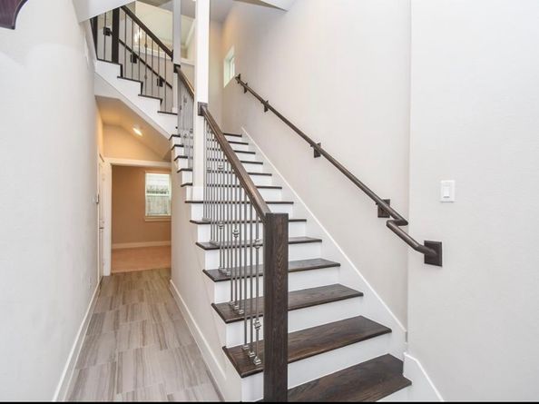 5813 Petty Street C, Houston TX 77007