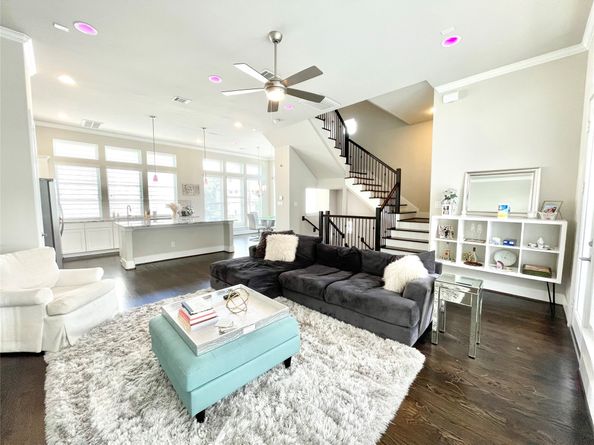 5813 Petty Street C, Houston TX 77007