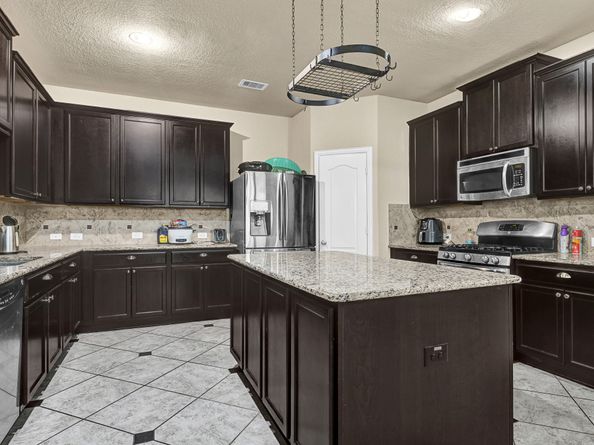 9803 Clanton Pines Drive, Humble TX 77396