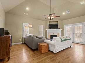 4609 Sharman Street, Houston TX 77009