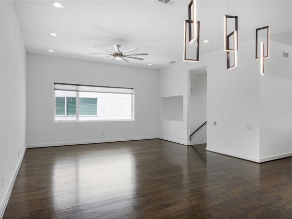 1155 W 18th Street, Houston TX 77008
