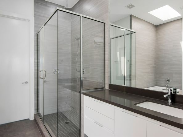 1155 W 18th Street, Houston TX 77008