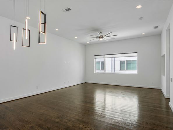 1155 W 18th Street, Houston TX 77008
