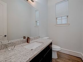 5226 Kiam Street 1002, Houston TX 77007