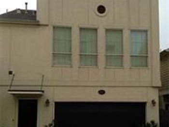 2423 Roufa Road
