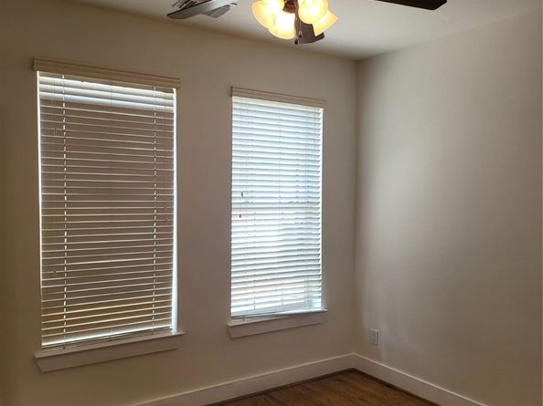 2423 Roufa Road, Houston TX 77003