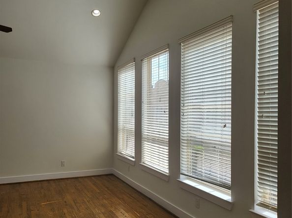 2423 Roufa Road, Houston TX 77003