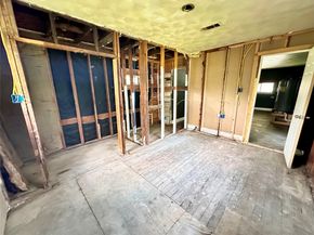 9108 Elbert Street, Houston TX 77028