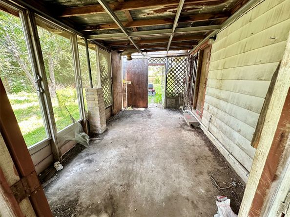 9108 Elbert Street, Houston TX 77028