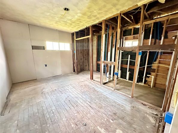 9108 Elbert Street, Houston TX 77028